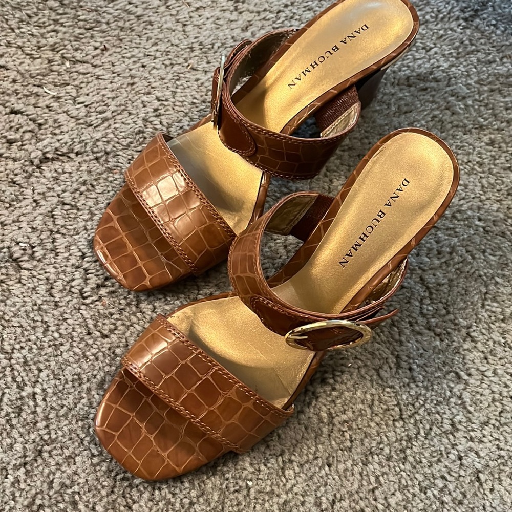 Dana Buchman Alligator Sandals